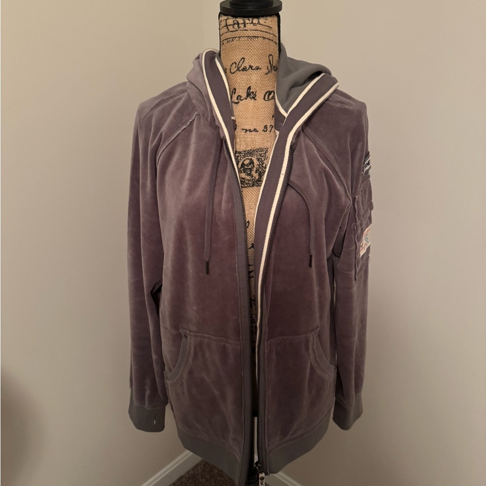 Thumb United Olivia velour hoodie